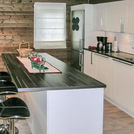 Lovely In Straumgjerde With House Sea View Holiday home *