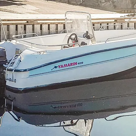 Nyaraló In Straumgjerde With Wifi *